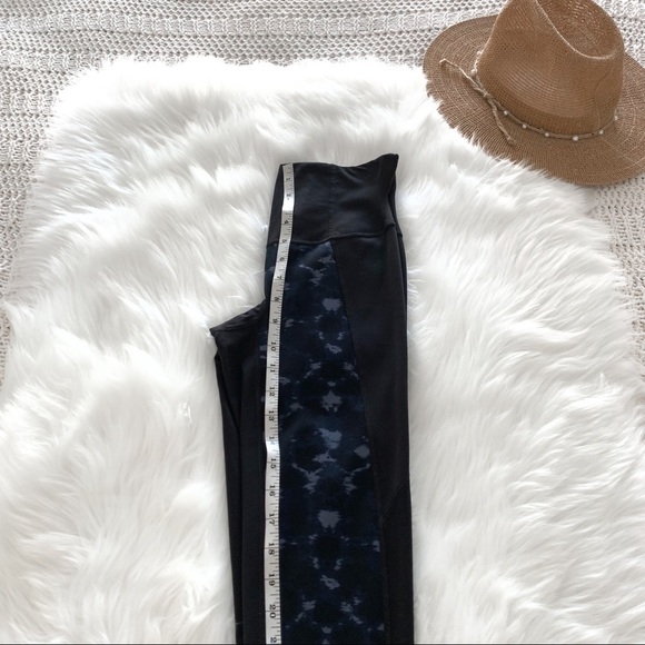 Spanx for the Gym Seriously Born on Fifth Size Small - Picture 10 of 14